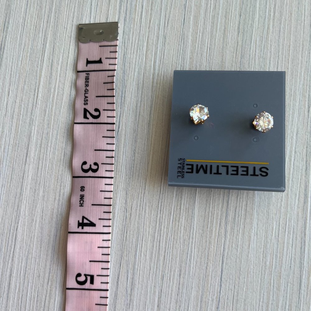 Crystal studs - Picture 7 of 11